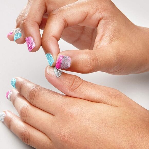 Cool Marker Go Glam Glitter Nails - Picture 3 of 4